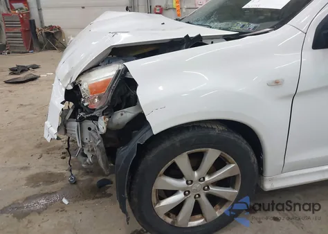 2012 Mitsubishi Outlander Sport Se z USA, uszkodzony, nr VIN JA4AR4AU5CZ005918